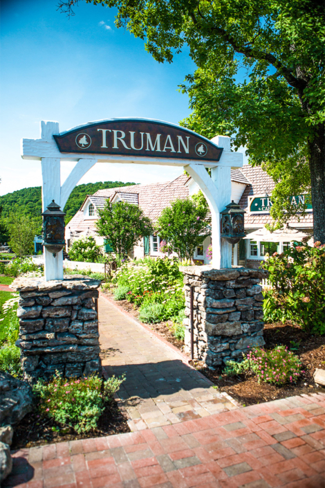 Truman House Big Cedar Sign